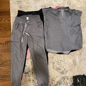 Selling barley worm Figs extra small (few pen stains)